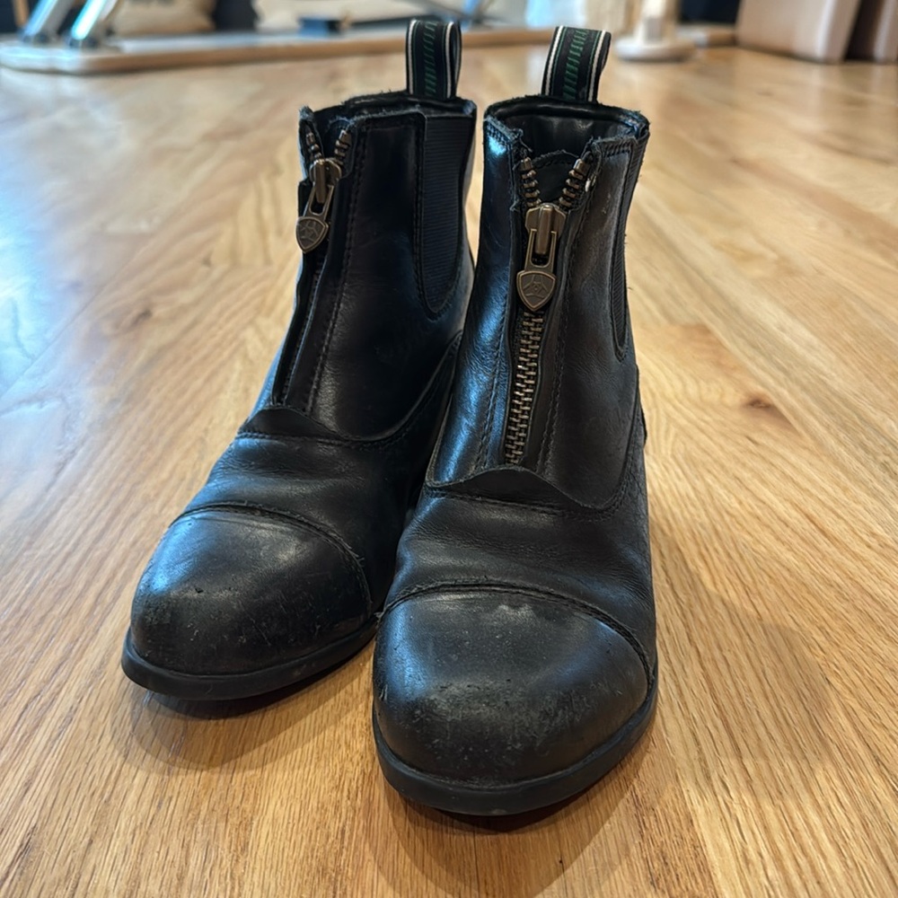 Ariat paddock boots size 1